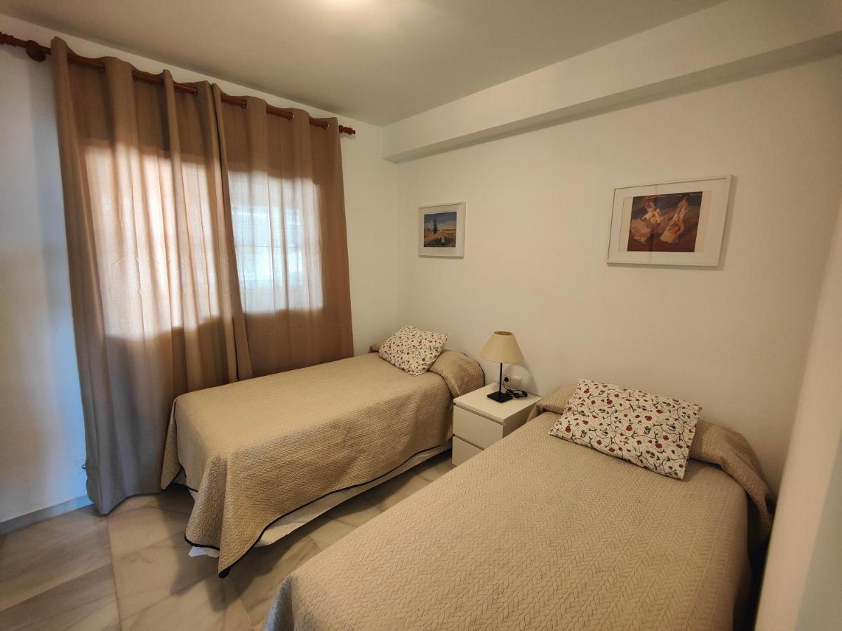 Apartamento Cerca De La Playa Con Piscina ฟูเอนฮิโรลา ภายนอก รูปภาพ